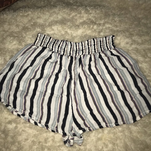 Ecote Pants - urban outfitters loose striped shorts